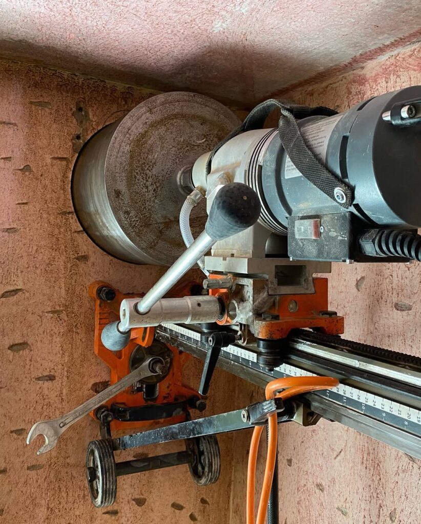 Объект «Больница».Материал кирпич (62см).Диаметр d300.#алмазноебурение #алмазноебурениеотверс